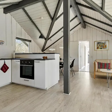 3 Bedroom Stunning In Fano Holiday home *